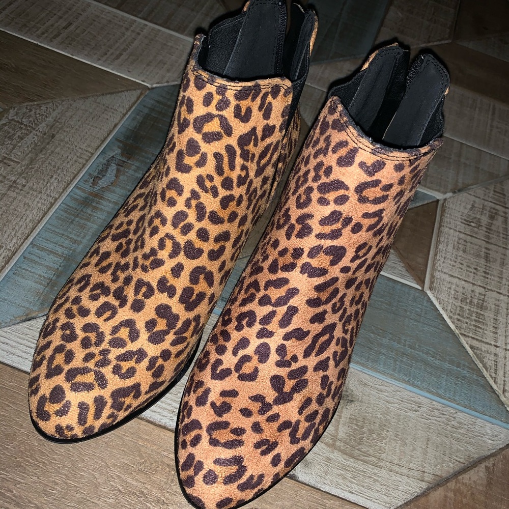 Espirit Low Cheeta Print Ankle Boots